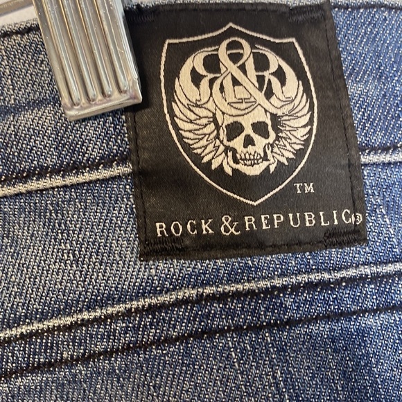 Rock & Republic Boot-Cut Jeans - Picture 15 of 15